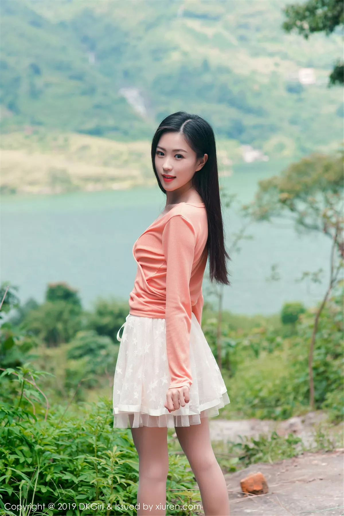 秀人集.com_[DKGirl御女郎]Vol.114_嫩模小子怡Alice户外露天车拍系列无内肉丝裤袜惹火诱惑写真48P