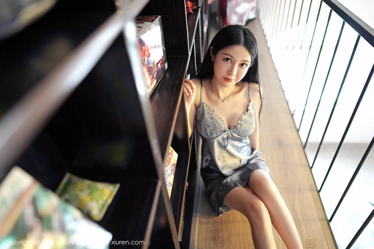 秀人集.com_[FeiLin嗲囡囡]Vol.207_嫩模luna张静燕私房性感内衣系列秀苗条身材甜美迷人写真51P