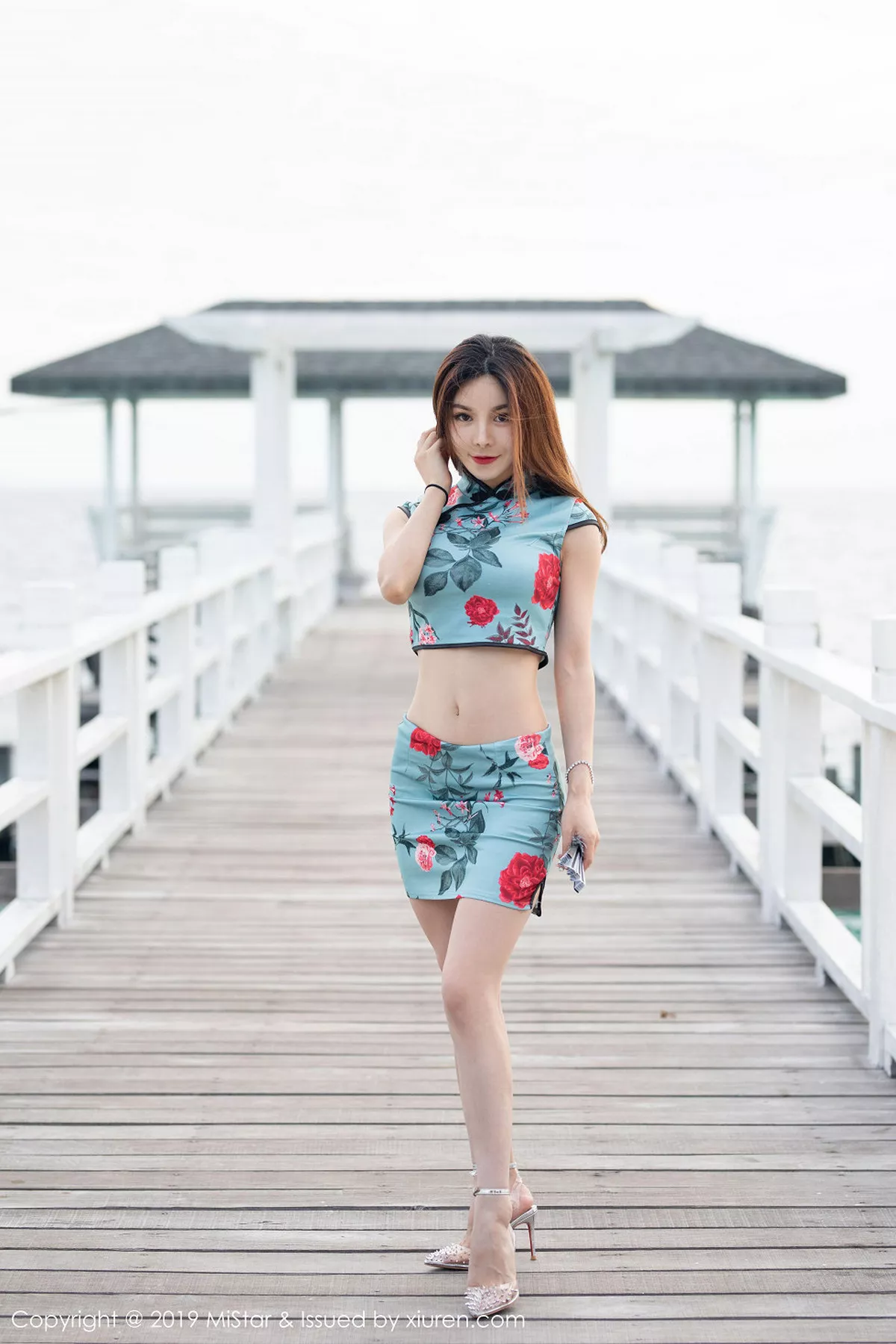 秀人集.com_[MiStar魅妍社]Vol.306_嫩模沈佳熹仙本那旅拍户外华丽古韵旗袍装扮性感写真40P