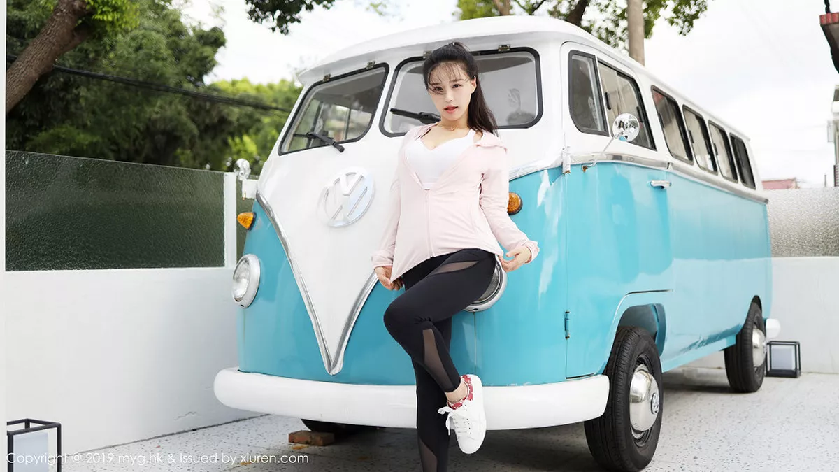 秀人集.com_[MyGirl美媛馆]Vol.387_女神Flower朱可儿户外运动装半脱秀蕾丝内裤惹火诱惑写真75P