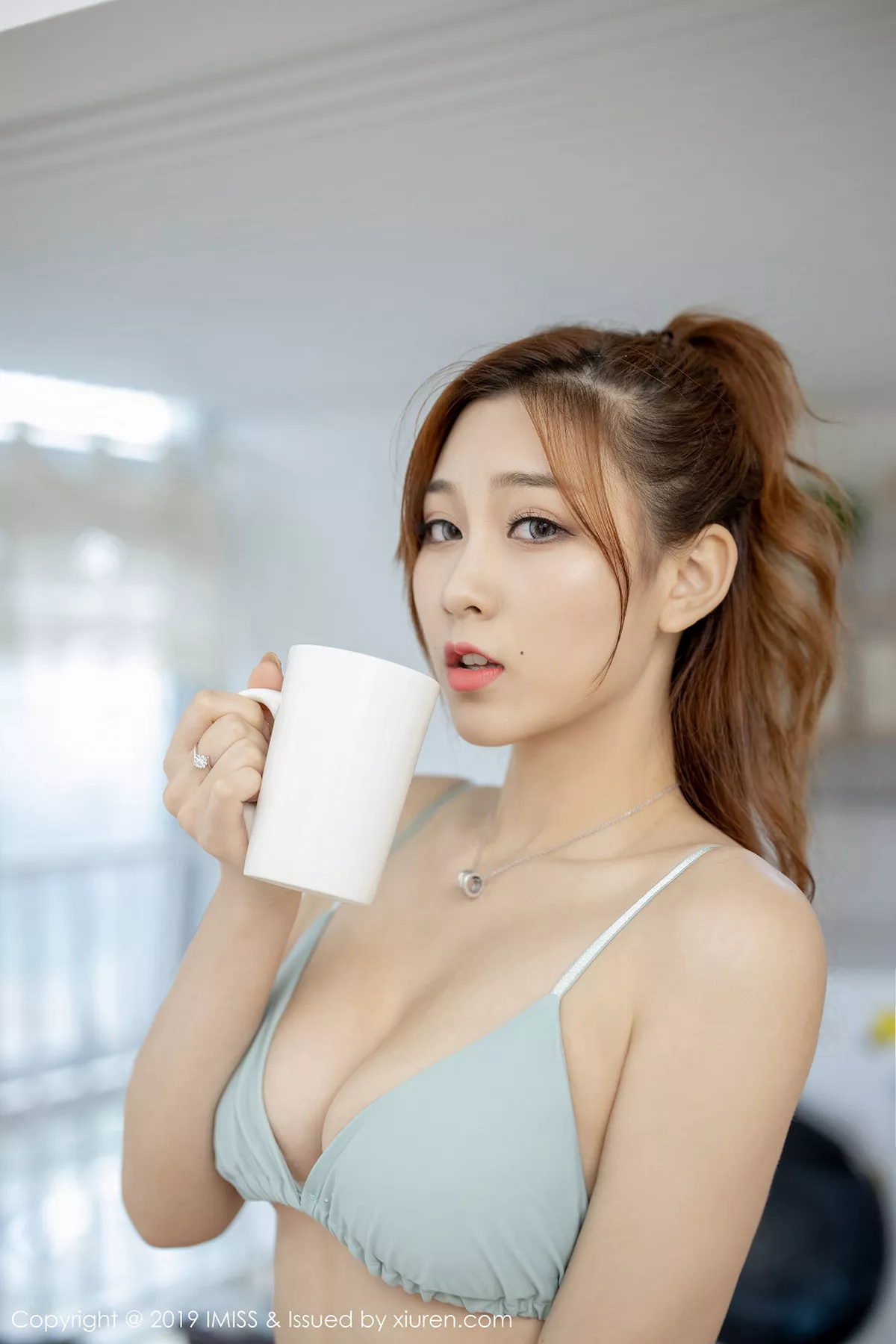 秀人集.com_[IMISS爱蜜社]Vol.372_嫩模莉娜lena居家私房性感内衣配运动裤秀完美身材写真38P