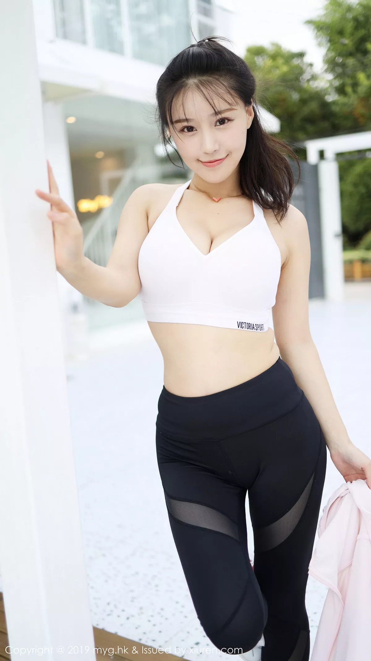 秀人集.com_[MyGirl美媛馆]Vol.387_女神Flower朱可儿户外运动装半脱秀蕾丝内裤惹火诱惑写真75P