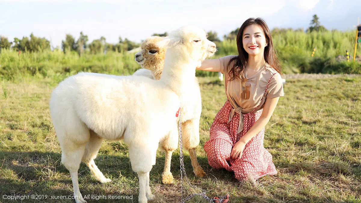 秀人集.com_[XiuRen秀人网]No.1718_嫩模艺儿拿铁室外帽子美少女清新甜美风靓丽迷人写真63P