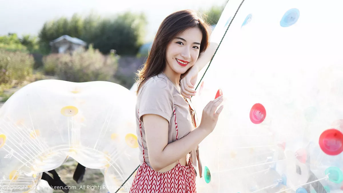 秀人集.com_[XiuRen秀人网]No.1718_嫩模艺儿拿铁室外帽子美少女清新甜美风靓丽迷人写真63P