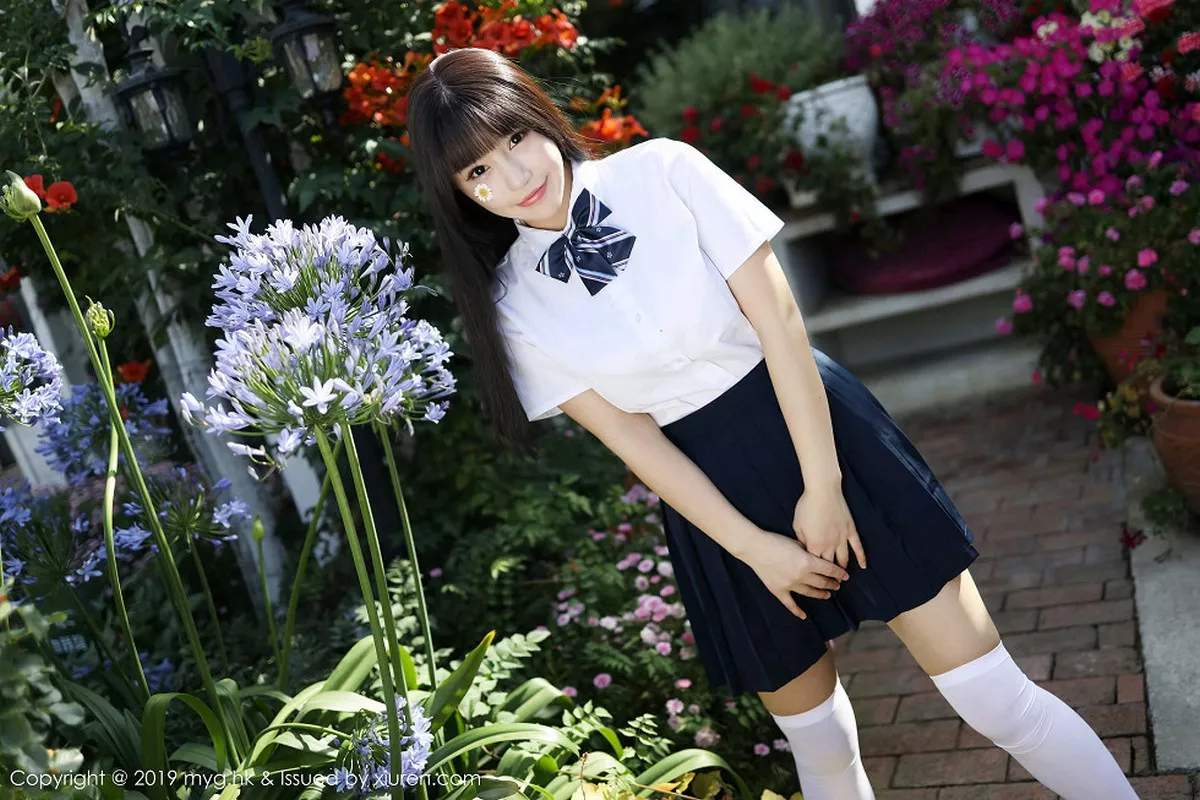 秀人集.com_[MyGirl美媛馆]Vol.394_女神Flower朱可儿大理旅拍户外学生装大胆撩裙诱惑写真54P