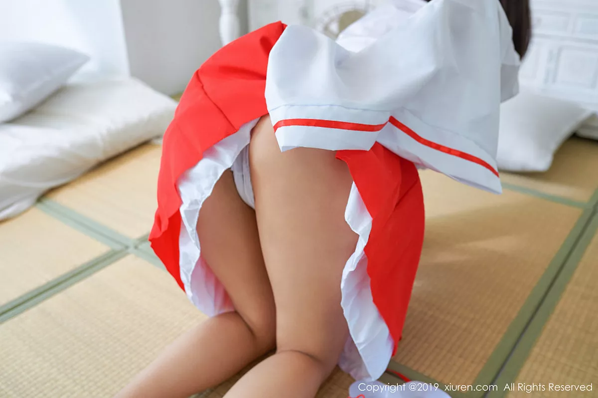 秀人集.com_[XiuRen秀人网]No.1702_模特_卿卿韩国旅拍私房面具魅惑半露豪乳+户外比基尼性感写真68P