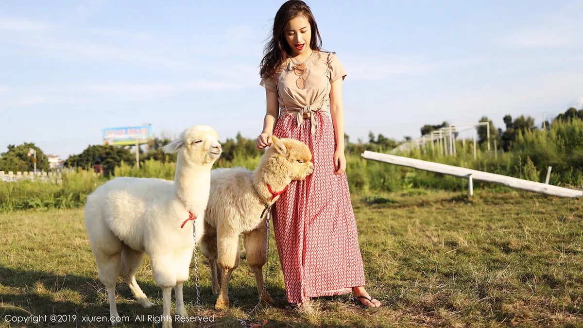 秀人集.com_[XiuRen秀人网]No.1718_嫩模艺儿拿铁室外帽子美少女清新甜美风靓丽迷人写真63P