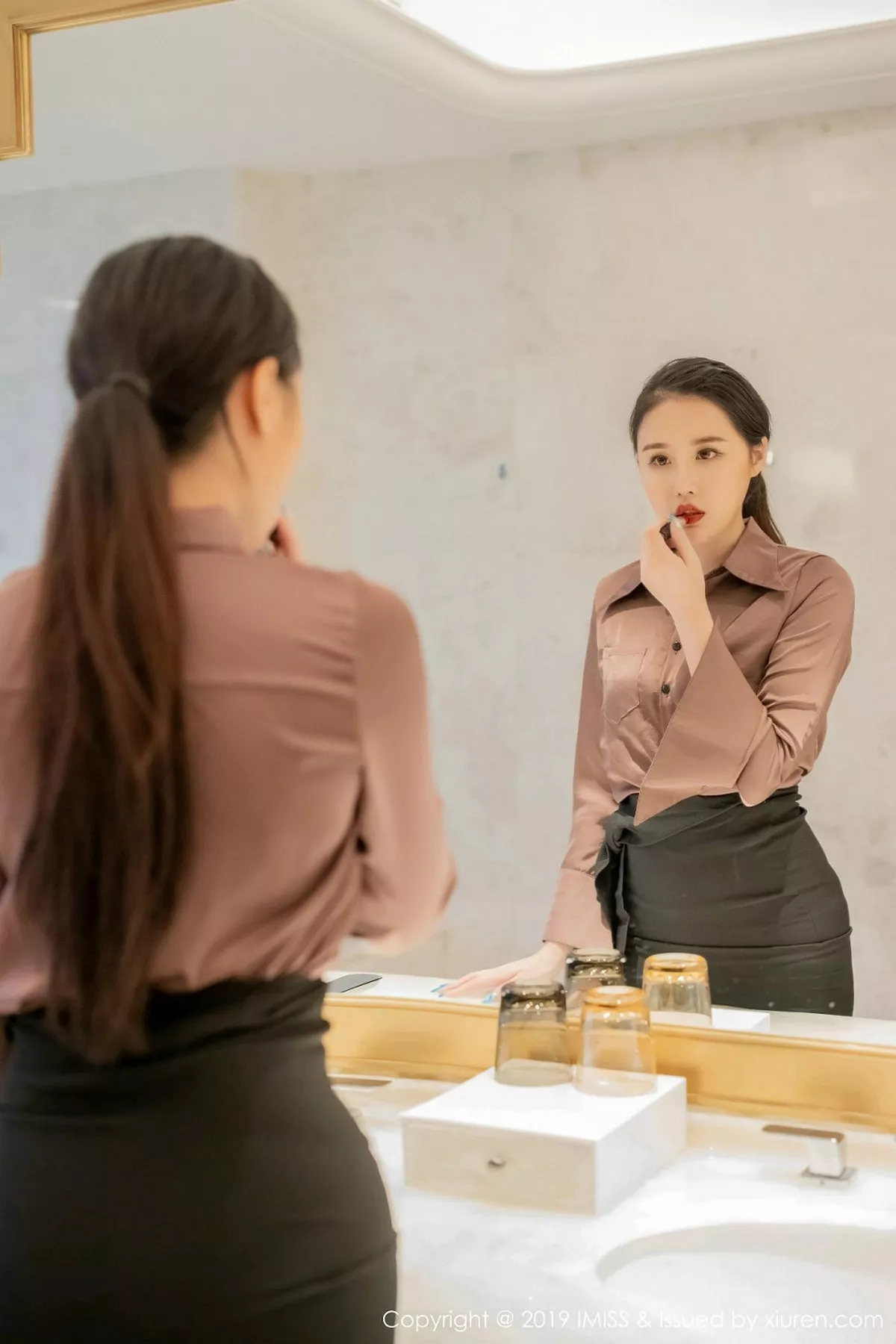 秀人集.com_[IMISS爱蜜社]Vol.380_嫩模张静雅miya私房古典旗袍装秀完美身材性感美腿迷人写真33P