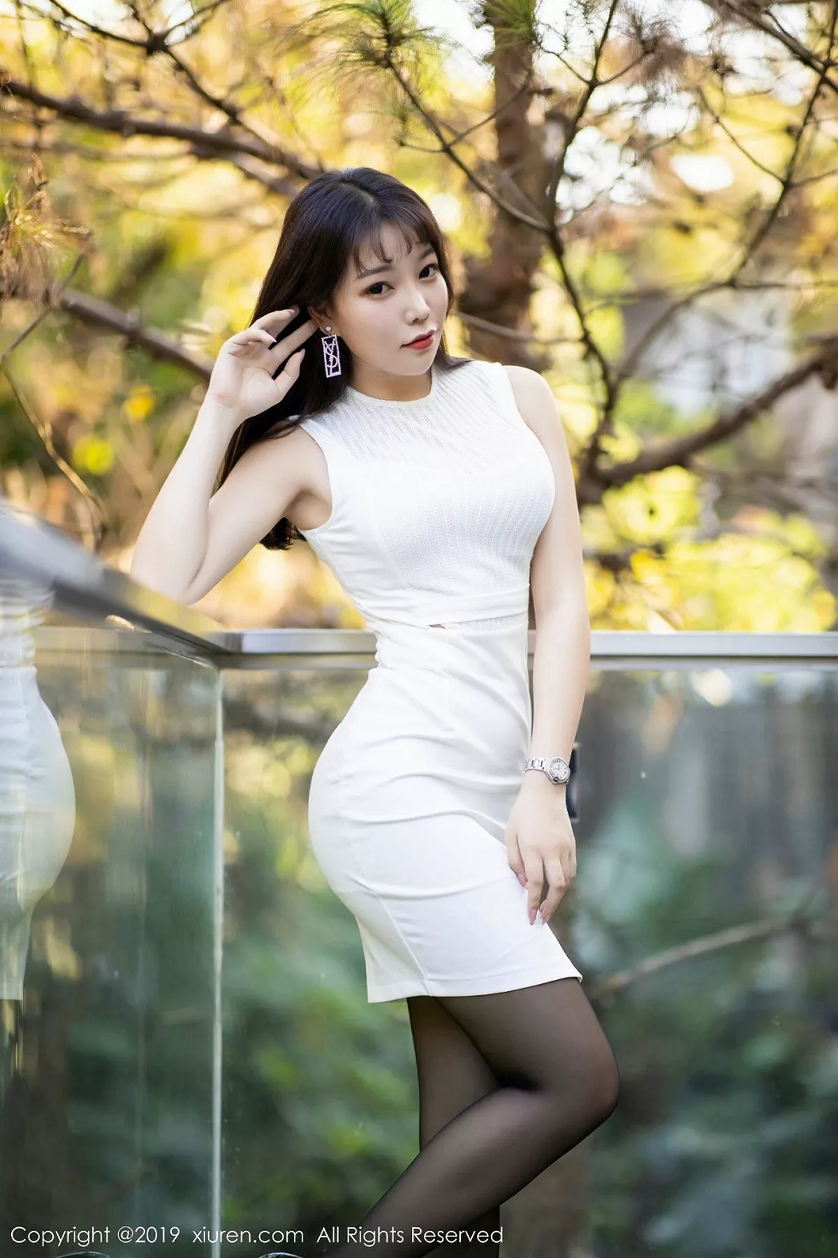 秀人集.com_[XiuRen秀人网]No.1714_女神芝芝Booty室外典雅短裙+私房魅惑黑丝秀完美身材诱惑写真66P