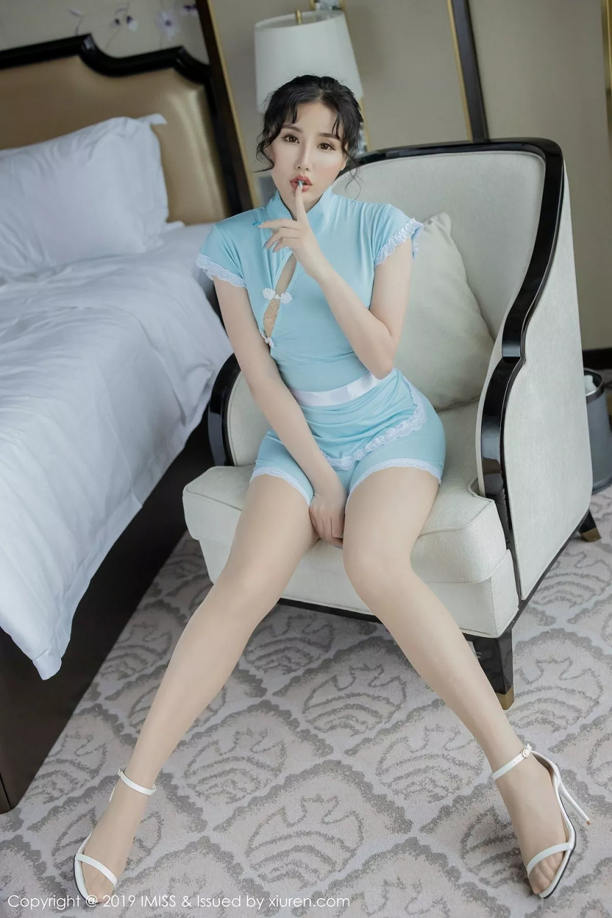 秀人集.com_[IMISS爱蜜社]Vol.380_嫩模张静雅miya私房古典旗袍装秀完美身材性感美腿迷人写真33P