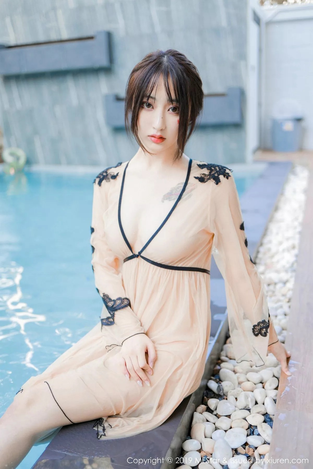 秀人集.com_[MFStar模范学院]Vol.230_嫩模Betty林子欣泰国清迈旅拍泳池出浴美人湿身诱惑写真62P