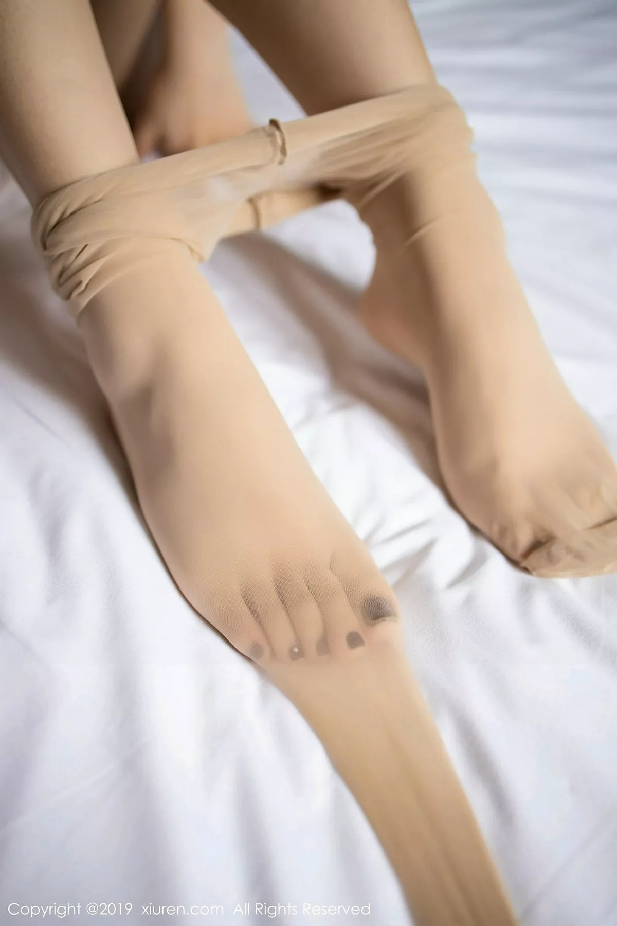 秀人集.com_[XiuRen秀人网]No.1770_女神芝芝Booty私房低胸内衣配超薄肉丝秀翘臀美腿诱惑写真53P