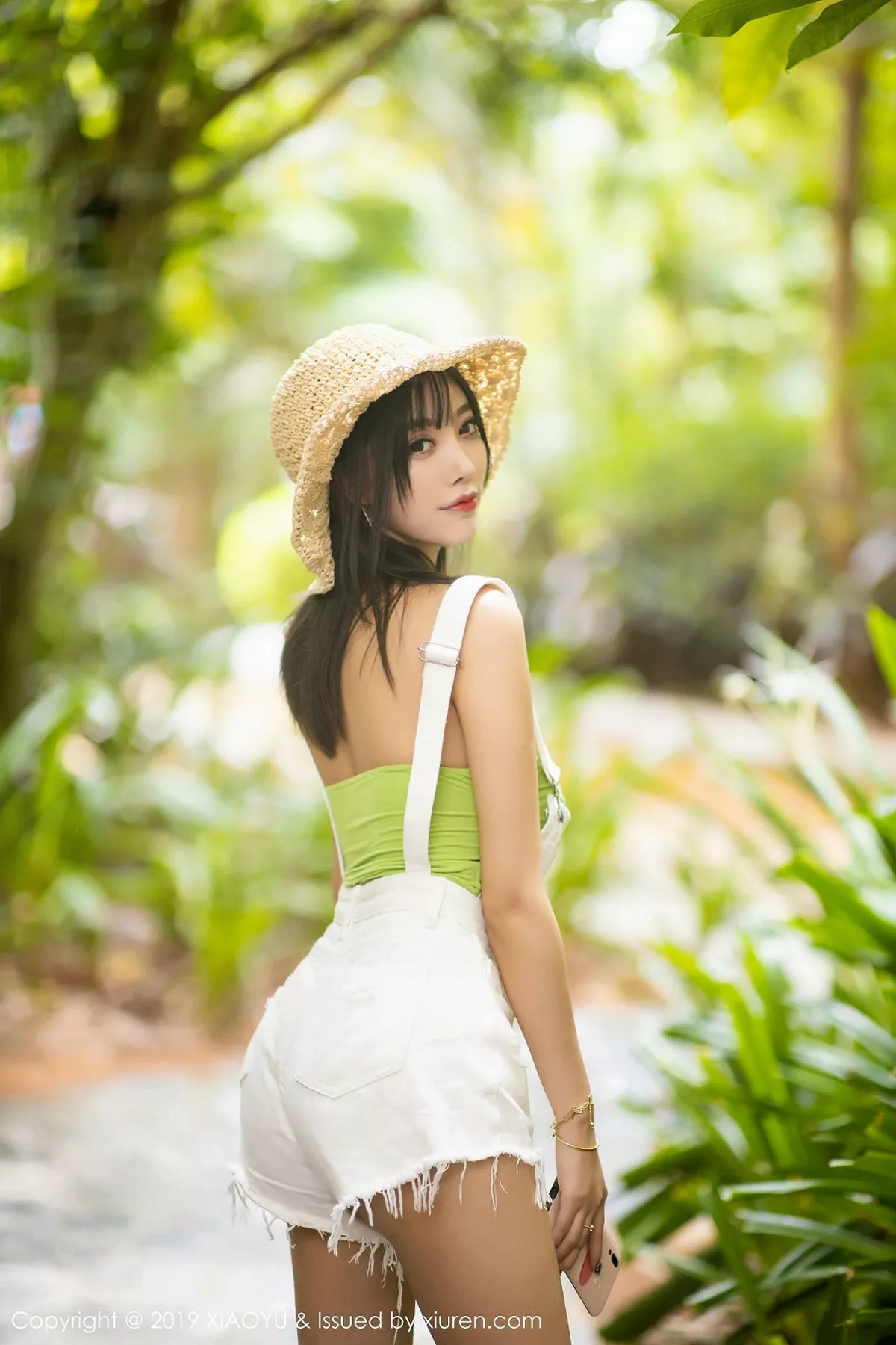 秀人集.com_[XiaoYu画语界]Vol.204_女神杨晨晨sugar心愿旅拍私房黄色吊带裙半脱诱惑写真58P