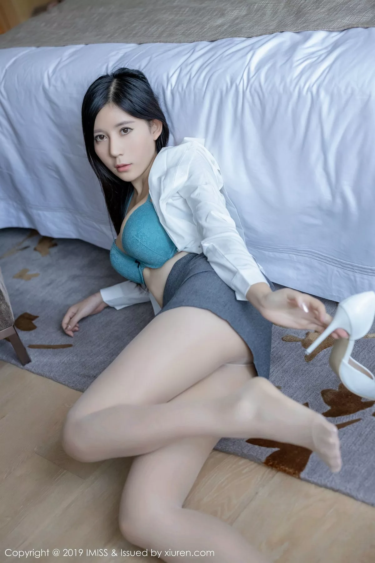 秀人集.com_[IMISS爱蜜社]Vol.409_嫩模nova李雅性感秘书制服秀豪乳撩裙无内肉丝惹火诱惑写真52P