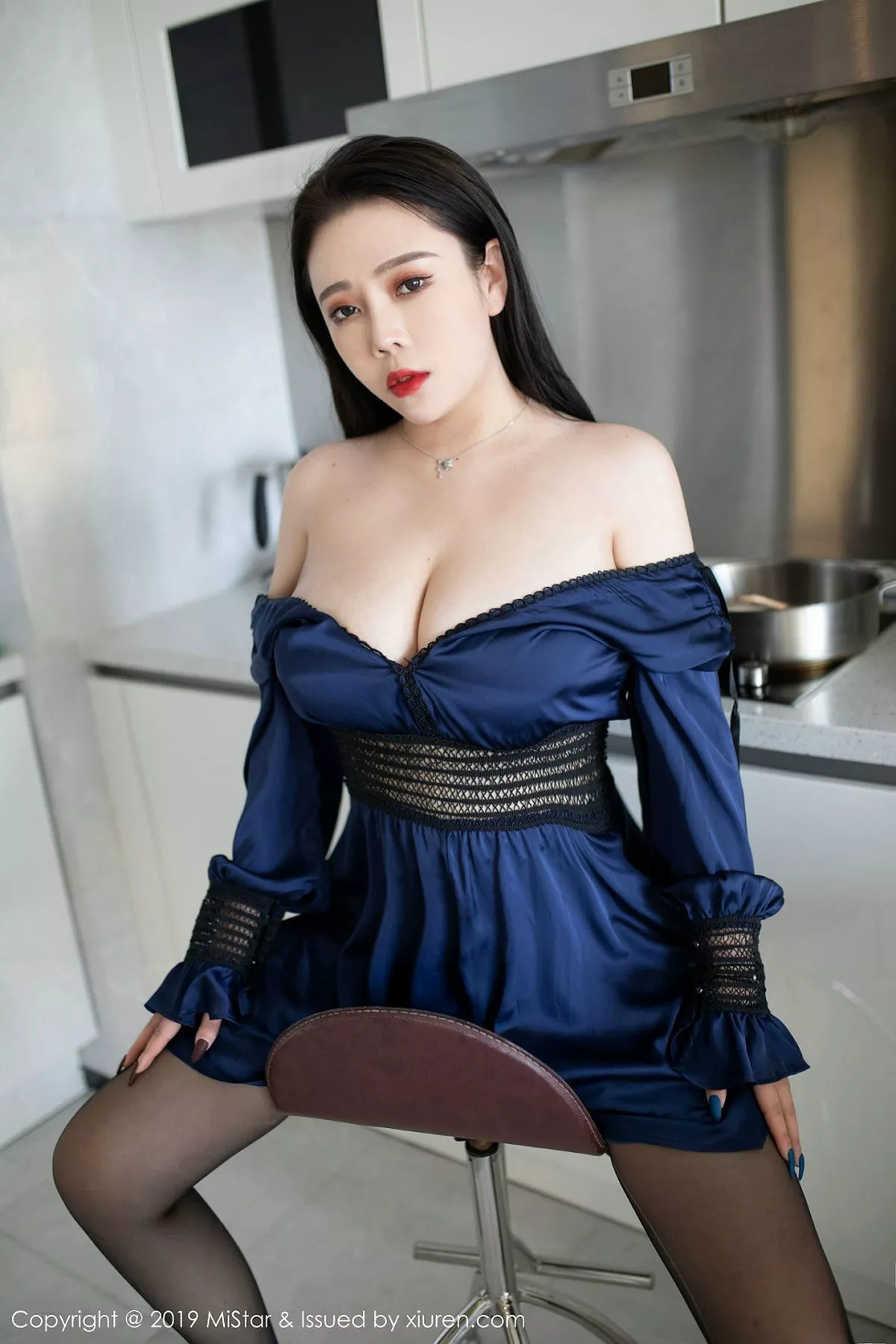 秀人集.com_[MiStar魅妍社]Vol.313_嫩模Miki兔心愿旅拍私房典雅长裙配魅惑黑丝撩人诱惑写真40P