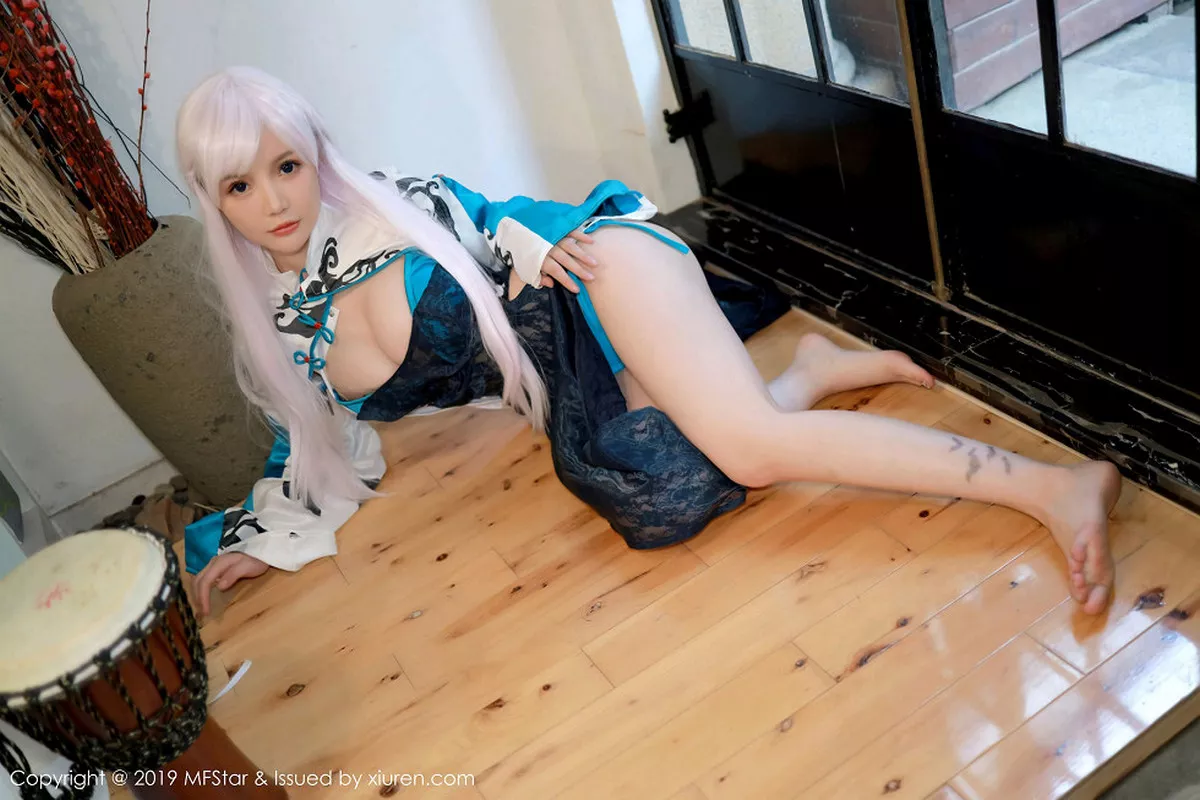 秀人集.com_[MFStar模范学院]Vol.239_性感美女糯美子Mini角色Cos主题系列秀完美身材诱惑写真66P