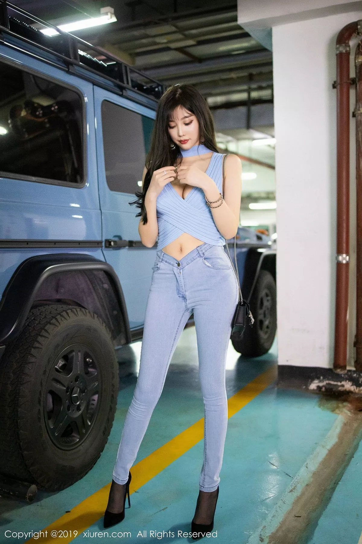 秀人集.com_[XiuRen秀人网]No.1810_女神杨晨晨sugar私房半脱牛仔裤露超薄无内黑丝翘臀诱惑写真106P