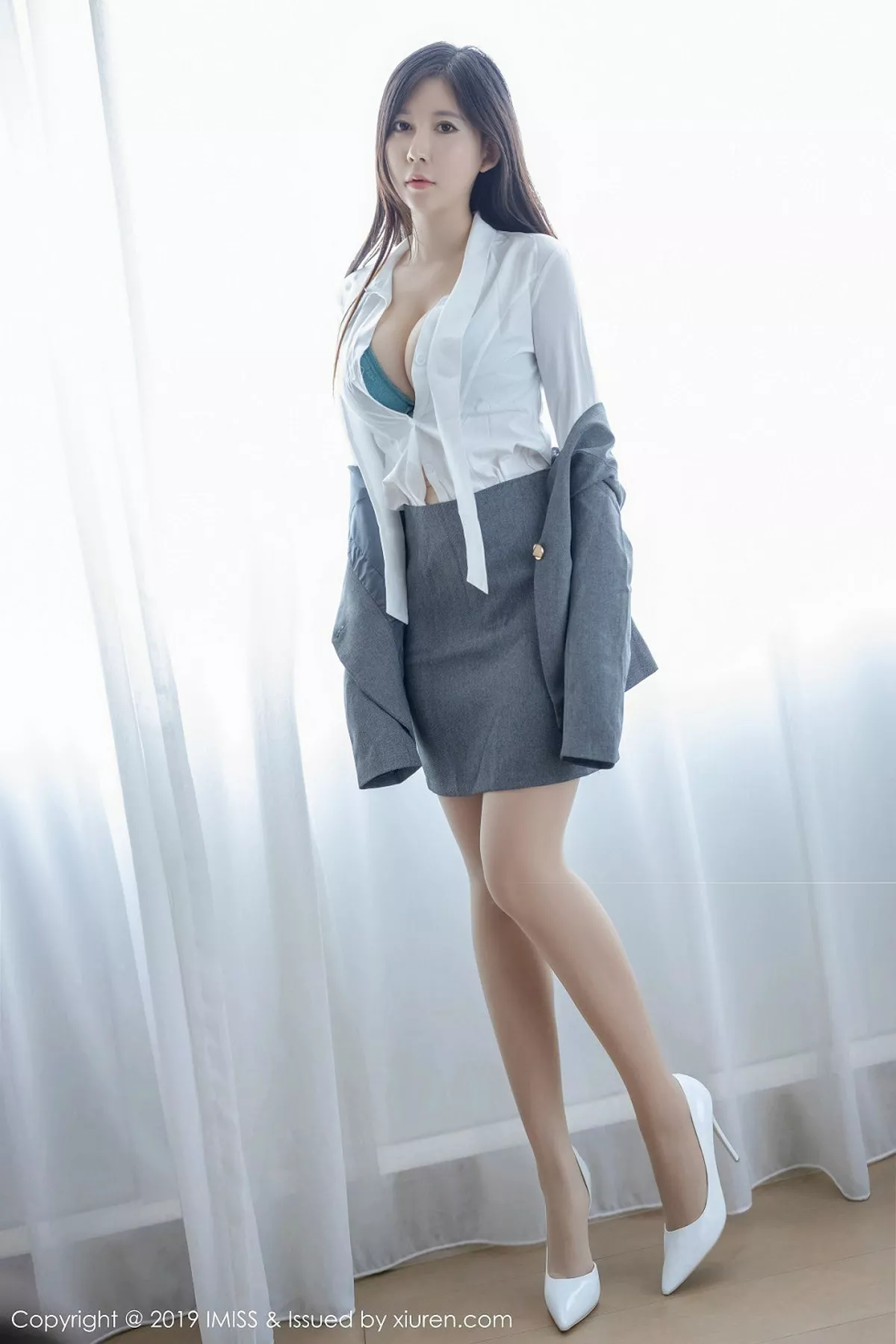 秀人集.com_[IMISS爱蜜社]Vol.409_嫩模nova李雅性感秘书制服秀豪乳撩裙无内肉丝惹火诱惑写真52P