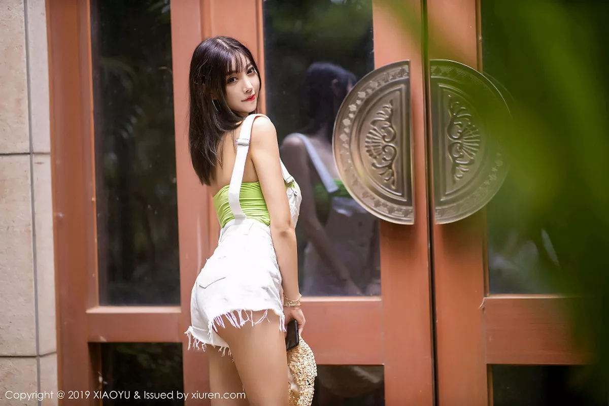 秀人集.com_[XiaoYu画语界]Vol.204_女神杨晨晨sugar心愿旅拍私房黄色吊带裙半脱诱惑写真58P