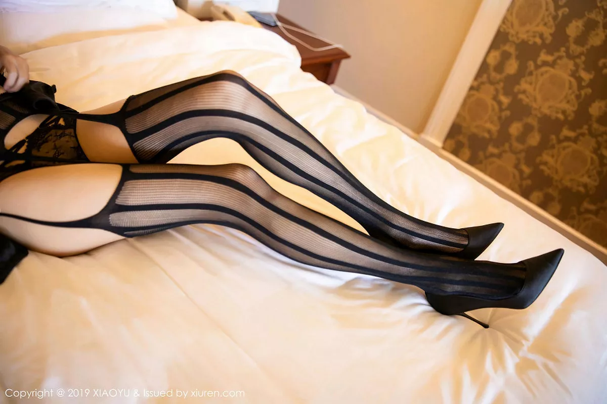 秀人集.com_[XiaoYu画语界]Vol.206_嫩模Miko酱吖女警制服半脱露性感内衣吊带黑丝完美诱惑写真88P