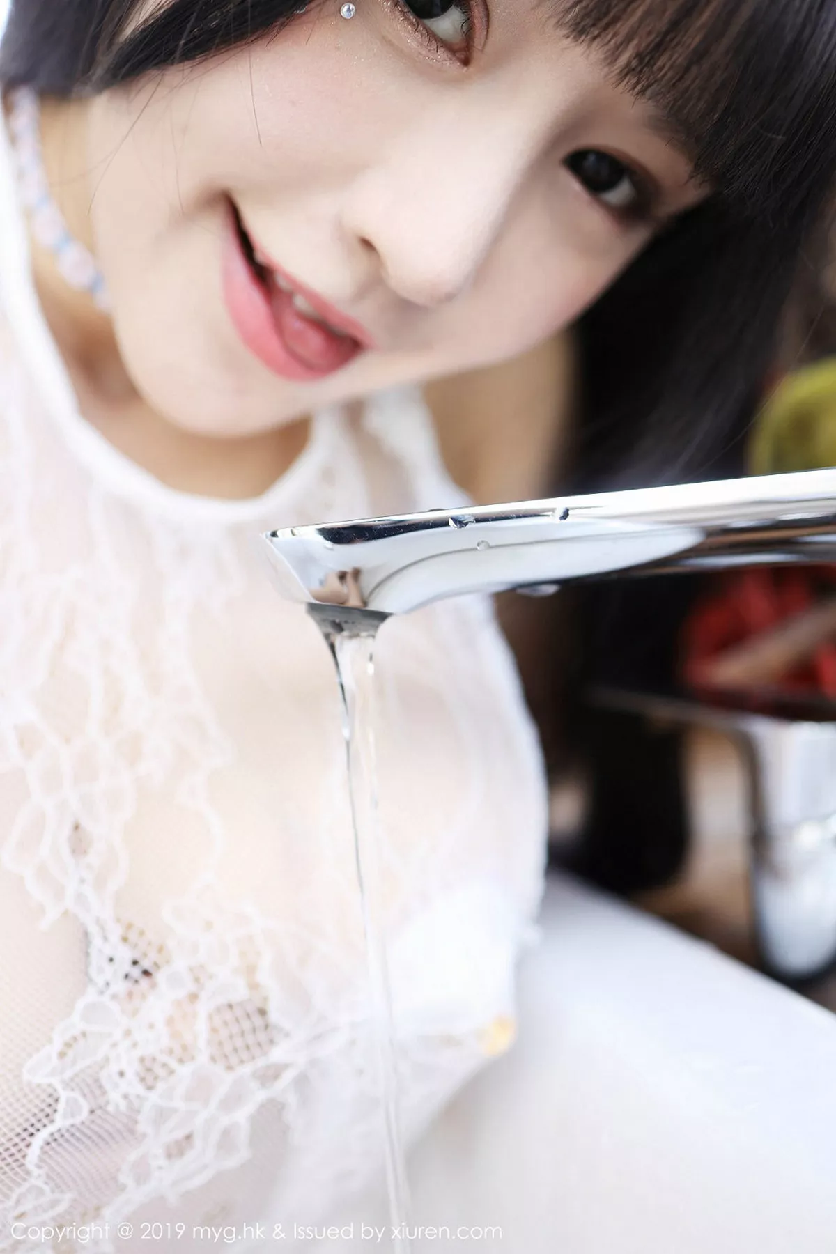 秀人集.com_[MyGirl美媛馆]Vol.409_女神Flower朱可儿私房浴缸里蕾丝情趣内衣湿身诱惑写真81P