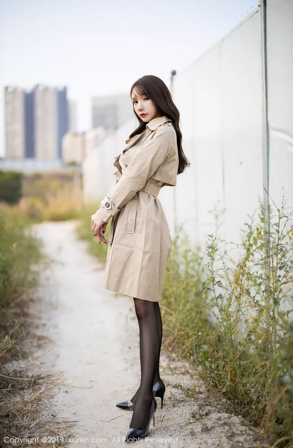 秀人集.com_[XiuRen秀人网]No.1876_女神周于希Sandy户外精致黑色内衣配吊带黑丝袜撩人诱惑写真93P