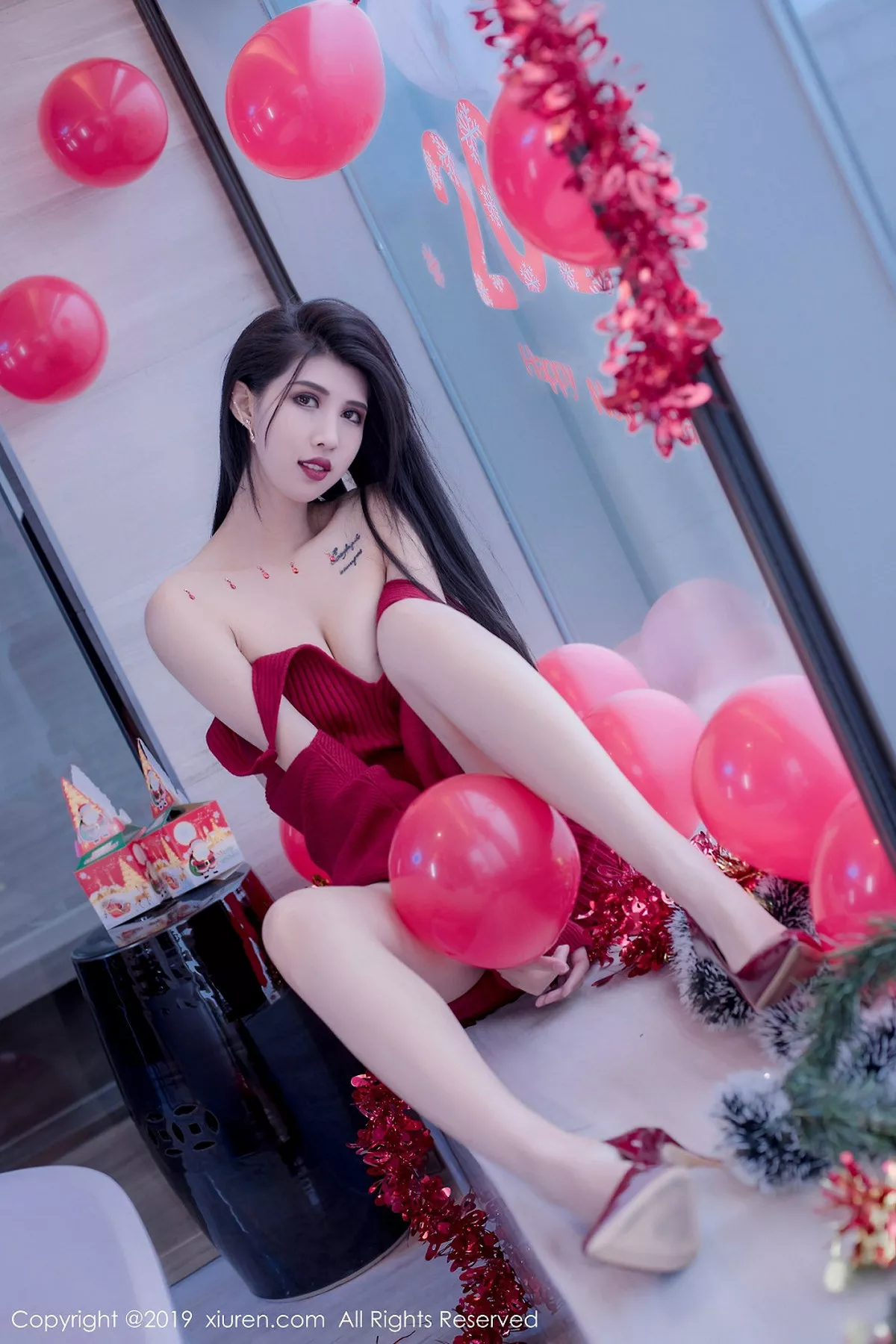 秀人集.com_[XiuRen秀人网]No.1871_高挑美女葛征Model私房圣诞新年主题红色深V圣诞女郎诱惑写真81P