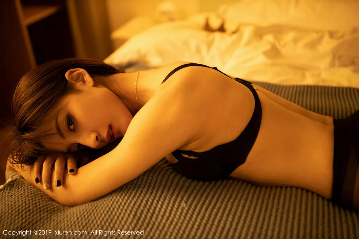 秀人集.com_[XiuRen秀人网]No.1868_嫩模林文文yooki性感红色吊裙全脱露黑色内衣魅惑黑丝写真60P