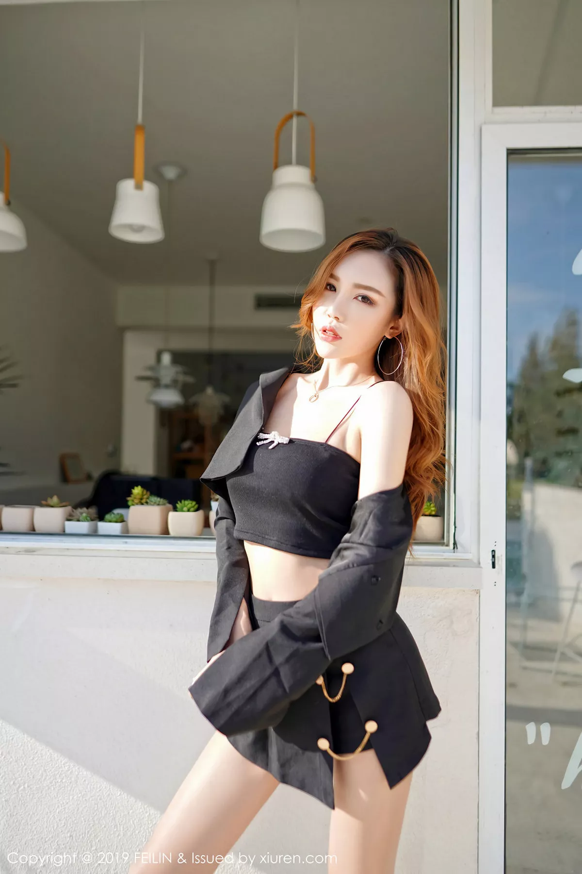 秀人集.com_[FeiLin嗲囡囡]Vol.220_嫩模梦小楠小夜猫户外泳池性感比基尼秀S型身材诱惑写真42P