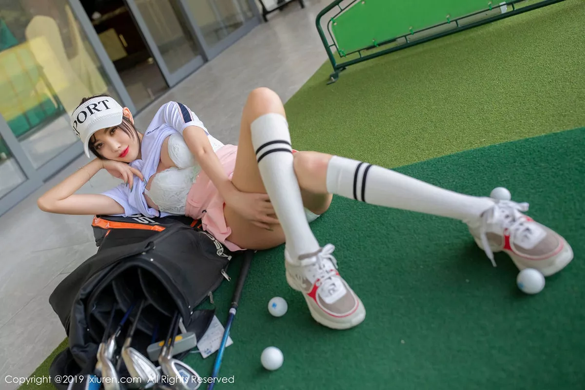 秀人集.com_[XiuRen秀人网]No.1874_女神杨晨晨sugar高尔夫主题白色内衣配粉色短裙撩人诱惑写真70P