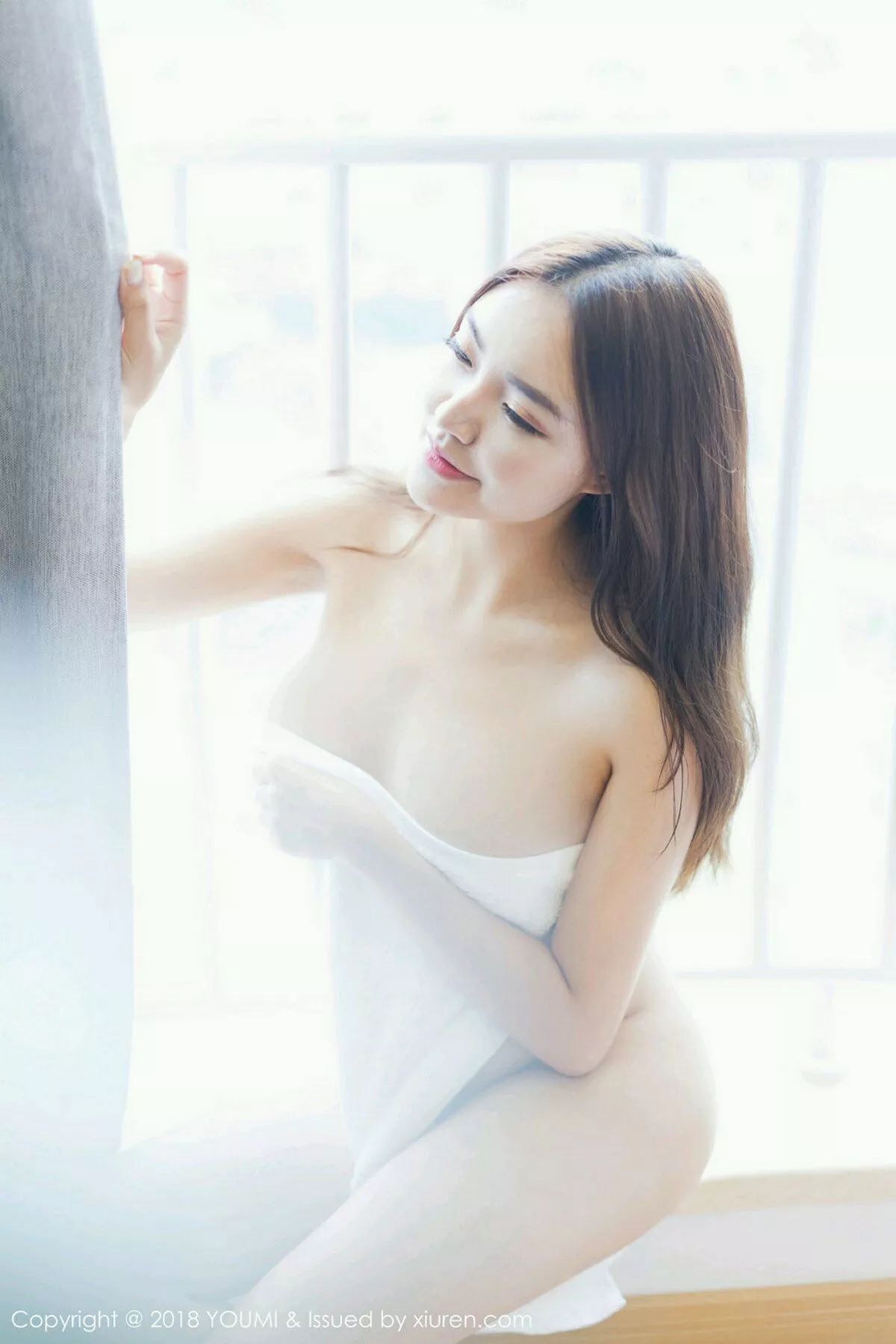 秀人集.com_[YouMi尤蜜荟]Vol.232_嫩模拉菲妹妹私房白色连身裙全脱露豪乳翘臀惹火诱惑写真44P