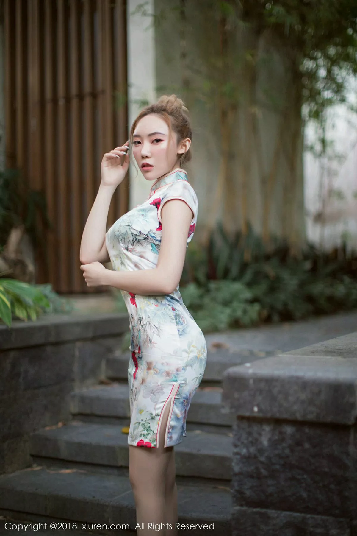 秀人集.com_[XiuRen秀人网]No.1237_嫩模萌汉药baby半脱旗袍秀超薄无内肉丝裤袜翘臀诱惑写真60P