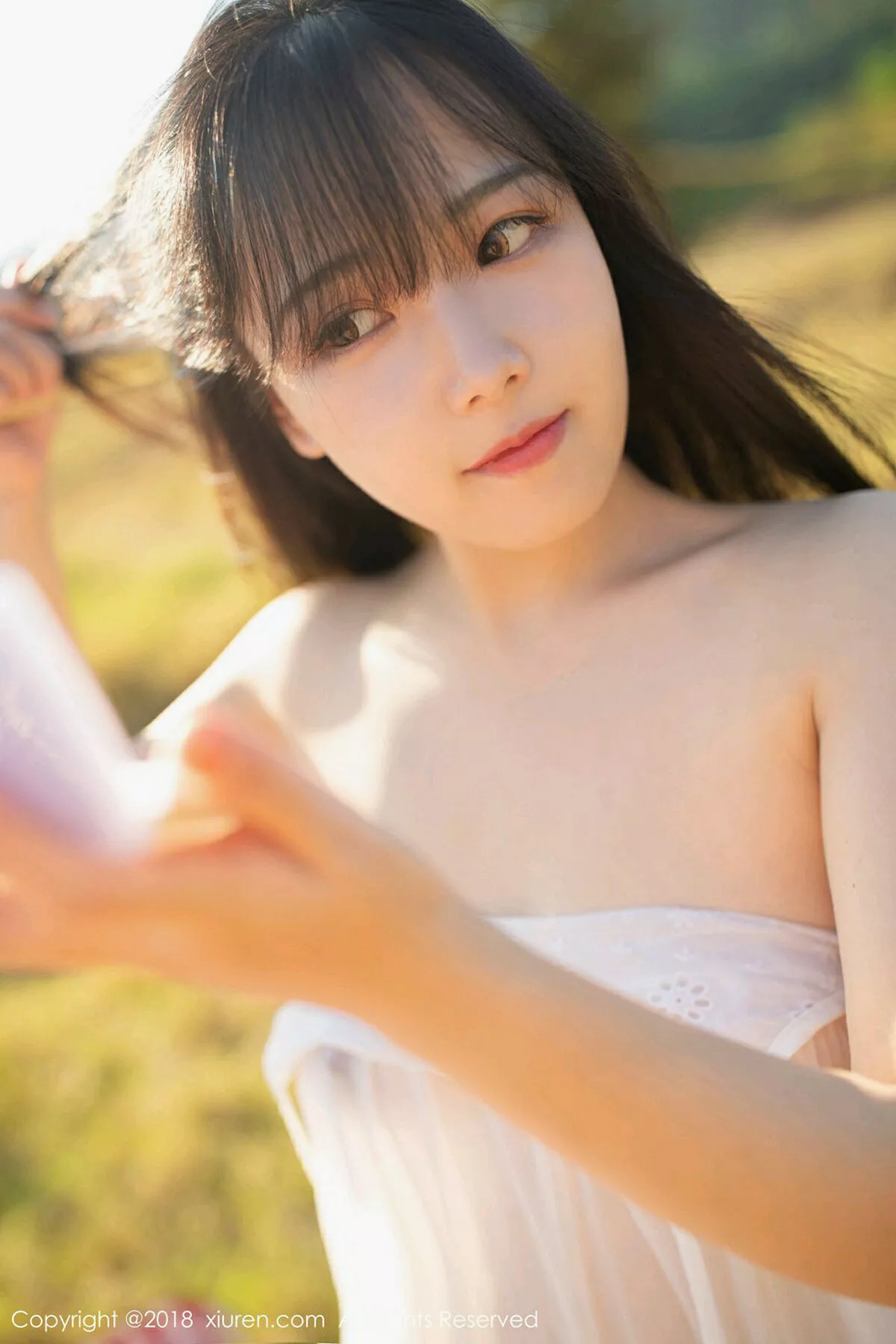 秀人集.com_[XiuRen秀人网]No.1238_女神徐微微mia户外白色薄纱半脱露豪乳翘臀极致诱惑写真40P