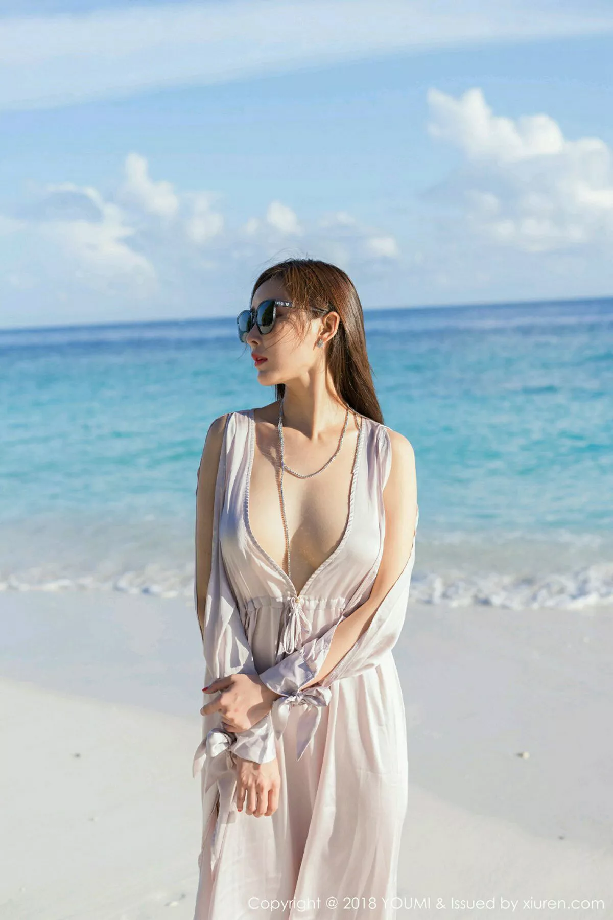 秀人集.com_[YouMi尤蜜荟]Vol.230_女神奶瓶土肥圆马尔代夫旅拍连体比基尼秀完美身材诱惑写真43P