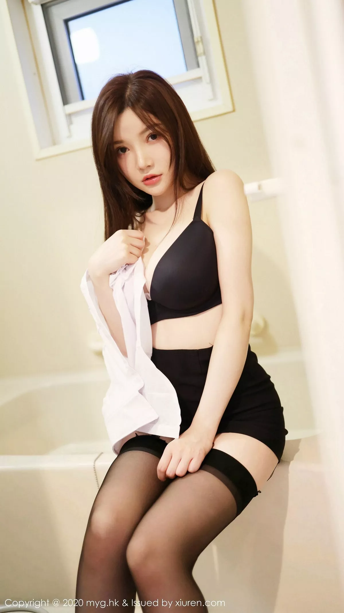 秀人集.com_[MyGirl美媛馆]Vol.427_女神糯美子Mini秘书制服半脱露性感内衣吊带黑丝魅惑写真58P