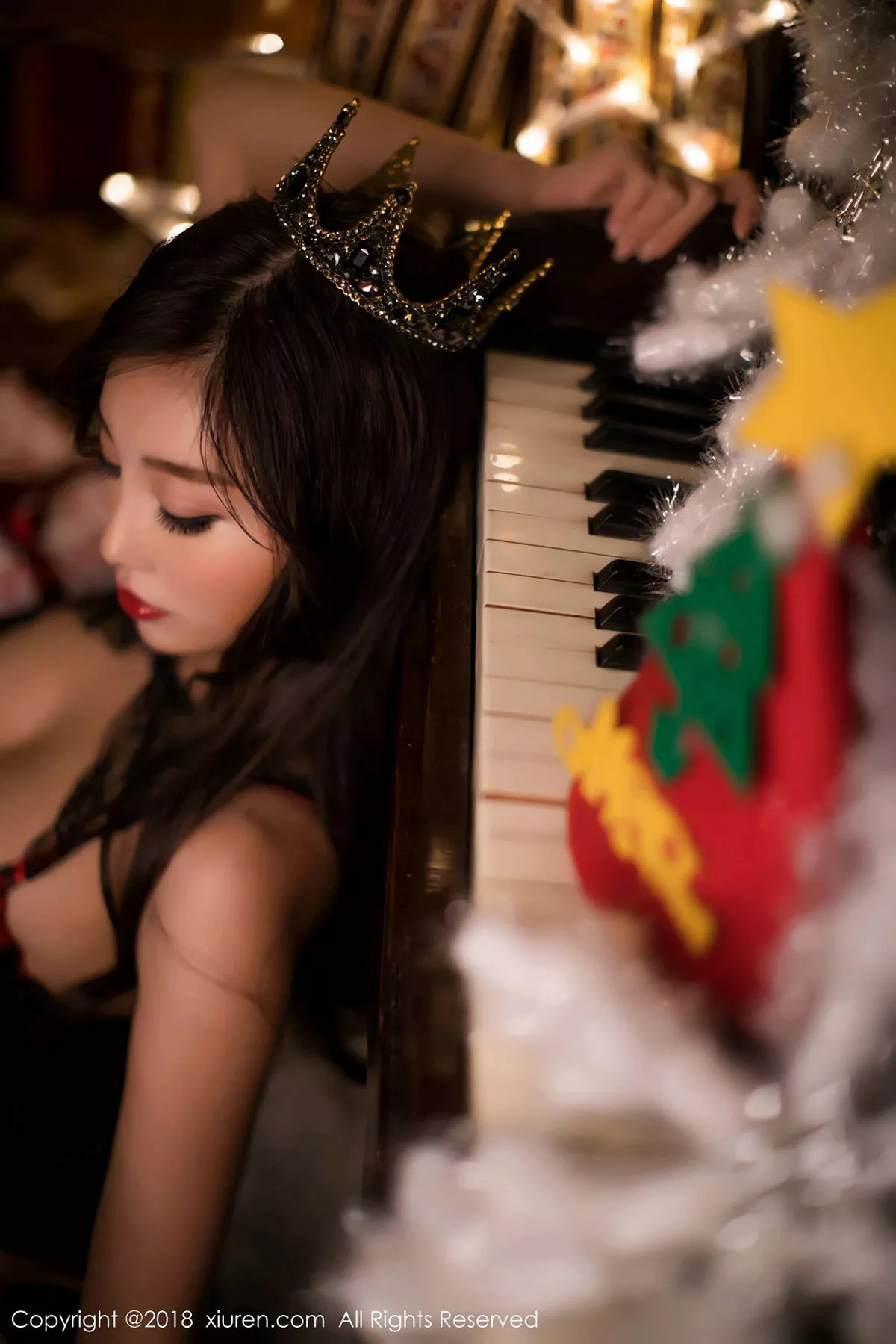 秀人集.com_[XiuRen秀人网]No.1281_甜美女神杨晨晨sugar圣诞主题性感内衣秀完美身材迷人写真65P