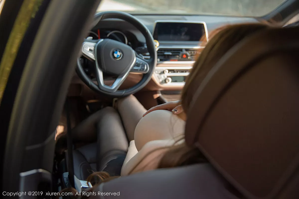 秀人集.com_[XiuRen秀人网]No.1309_女神Egg_尤妮丝香车里大尺度全裸露白嫩豪乳火辣诱惑写真46P