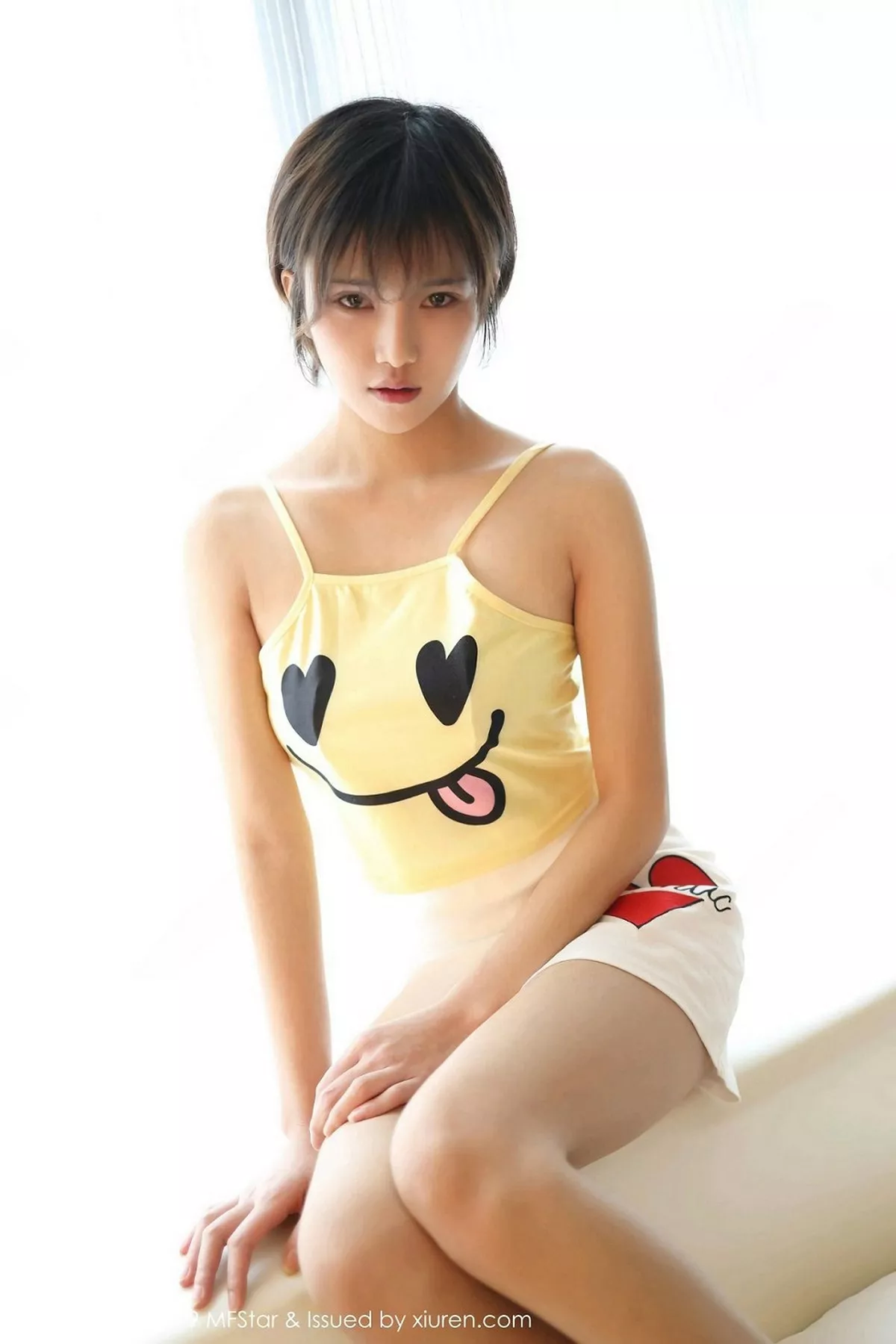 秀人集.com_[MFStar模范学院]Vol.178_嫩模小姿2002私房卡通吊带内衣半脱秀白嫩翘臀诱惑写真42P