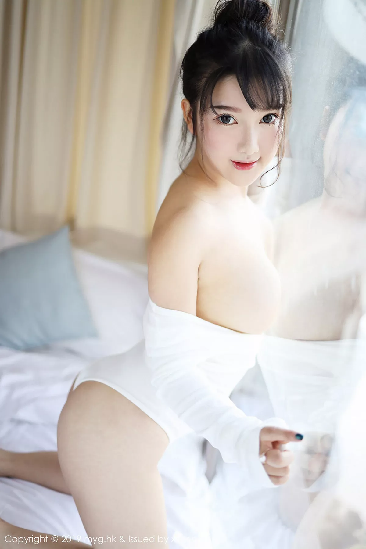 秀人集.com_[MyGirl美媛馆]Vol.342_巨乳嫩模小尤奈私房低胸白色内衣+比基尼秀完美身材诱惑写真40P