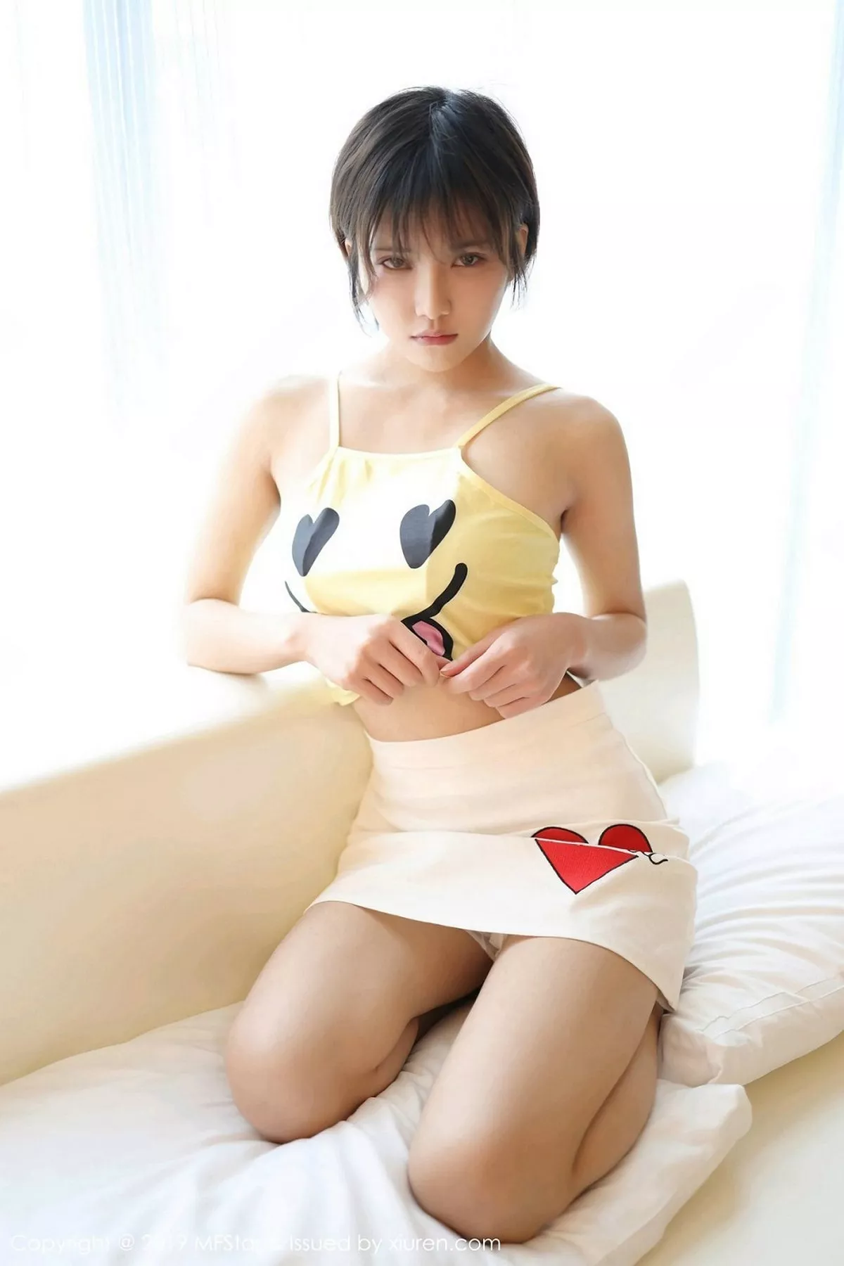 秀人集.com_[MFStar模范学院]Vol.178_嫩模小姿2002私房卡通吊带内衣半脱秀白嫩翘臀诱惑写真42P