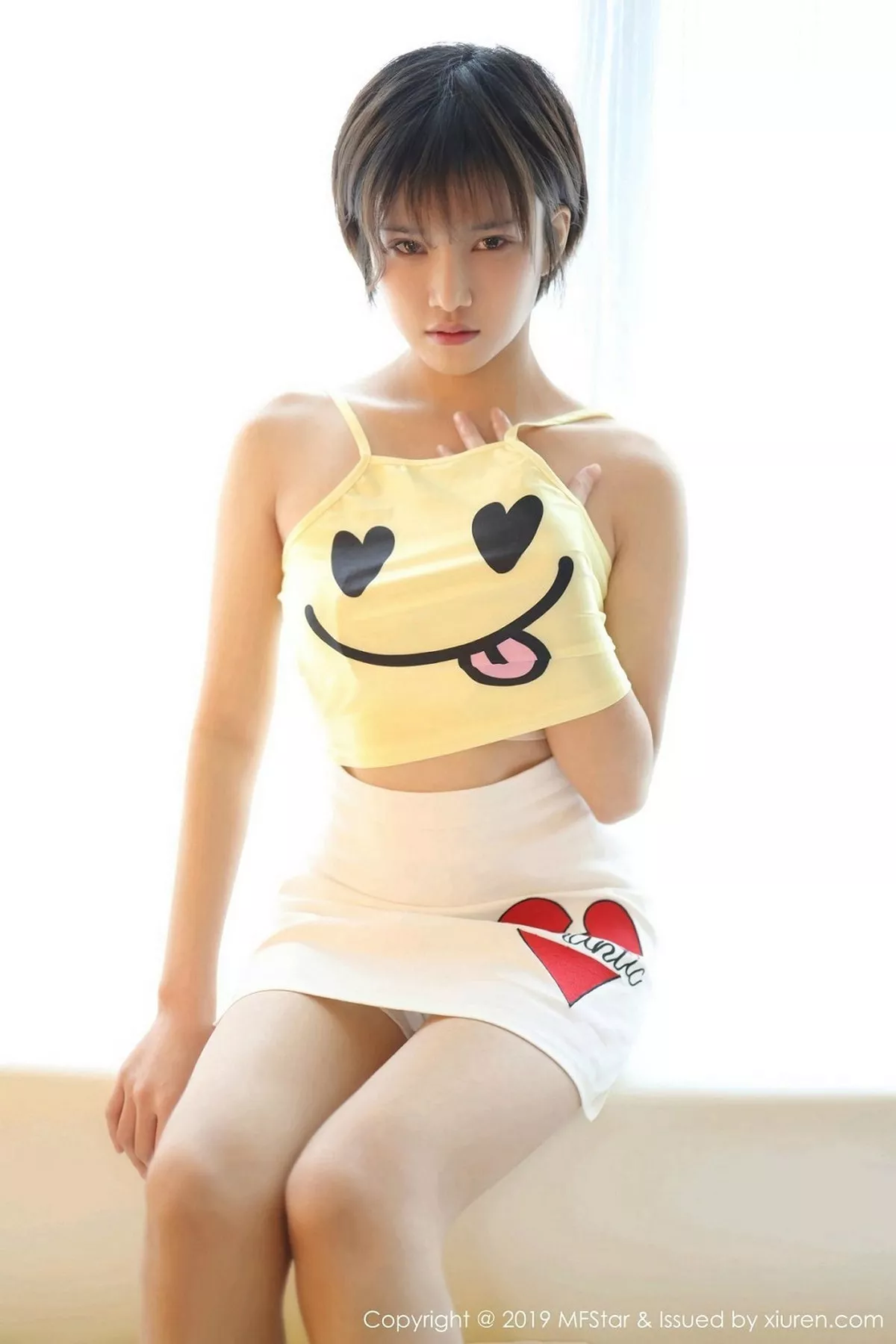 秀人集.com_[MFStar模范学院]Vol.178_嫩模小姿2002私房卡通吊带内衣半脱秀白嫩翘臀诱惑写真42P