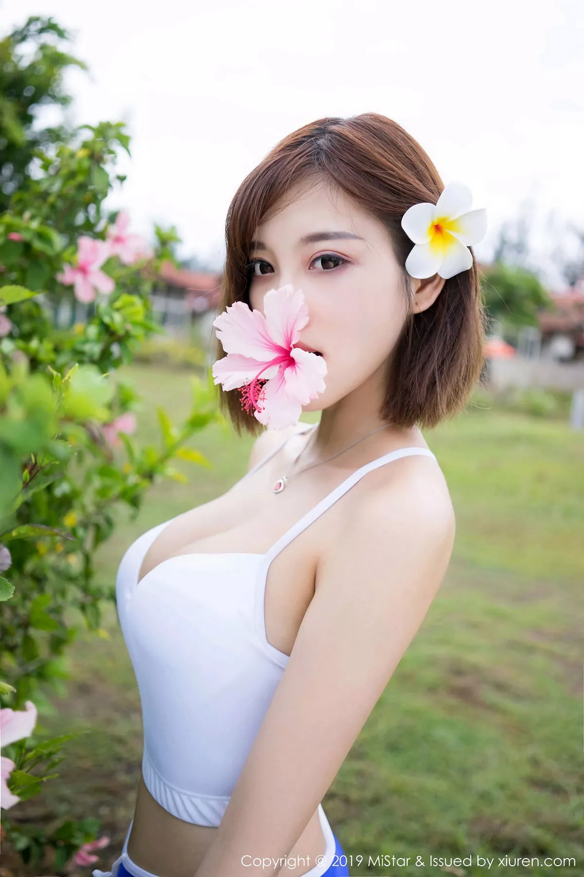 秀人集.com_[MiStar魅妍社]Vol.263_女神杨晨晨sugar沙巴旅拍户外性感内衣+死库水完美诱惑写真50P