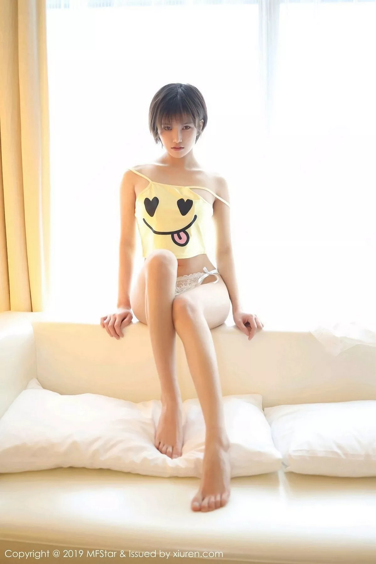 秀人集.com_[MFStar模范学院]Vol.178_嫩模小姿2002私房卡通吊带内衣半脱秀白嫩翘臀诱惑写真42P