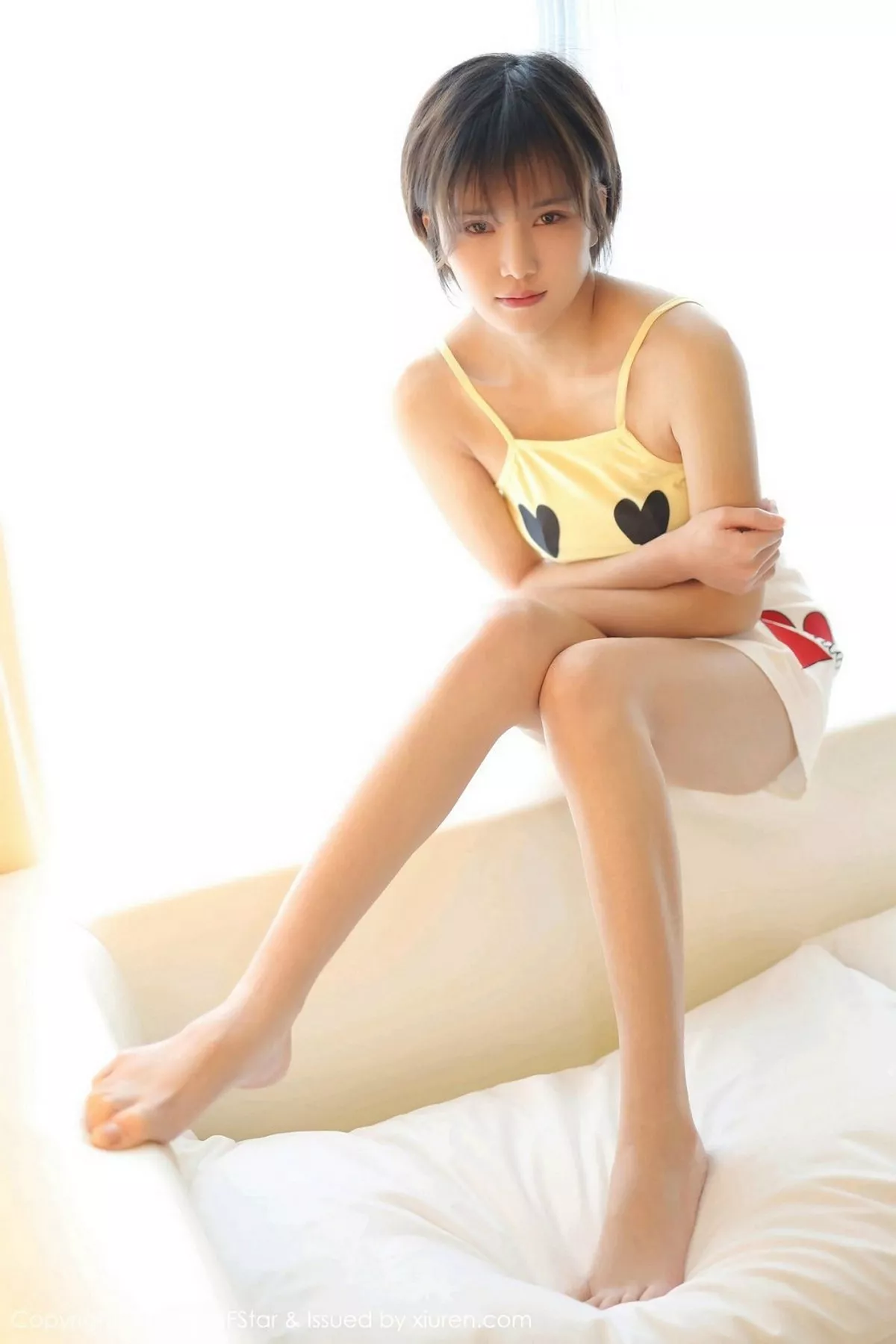 秀人集.com_[MFStar模范学院]Vol.178_嫩模小姿2002私房卡通吊带内衣半脱秀白嫩翘臀诱惑写真42P