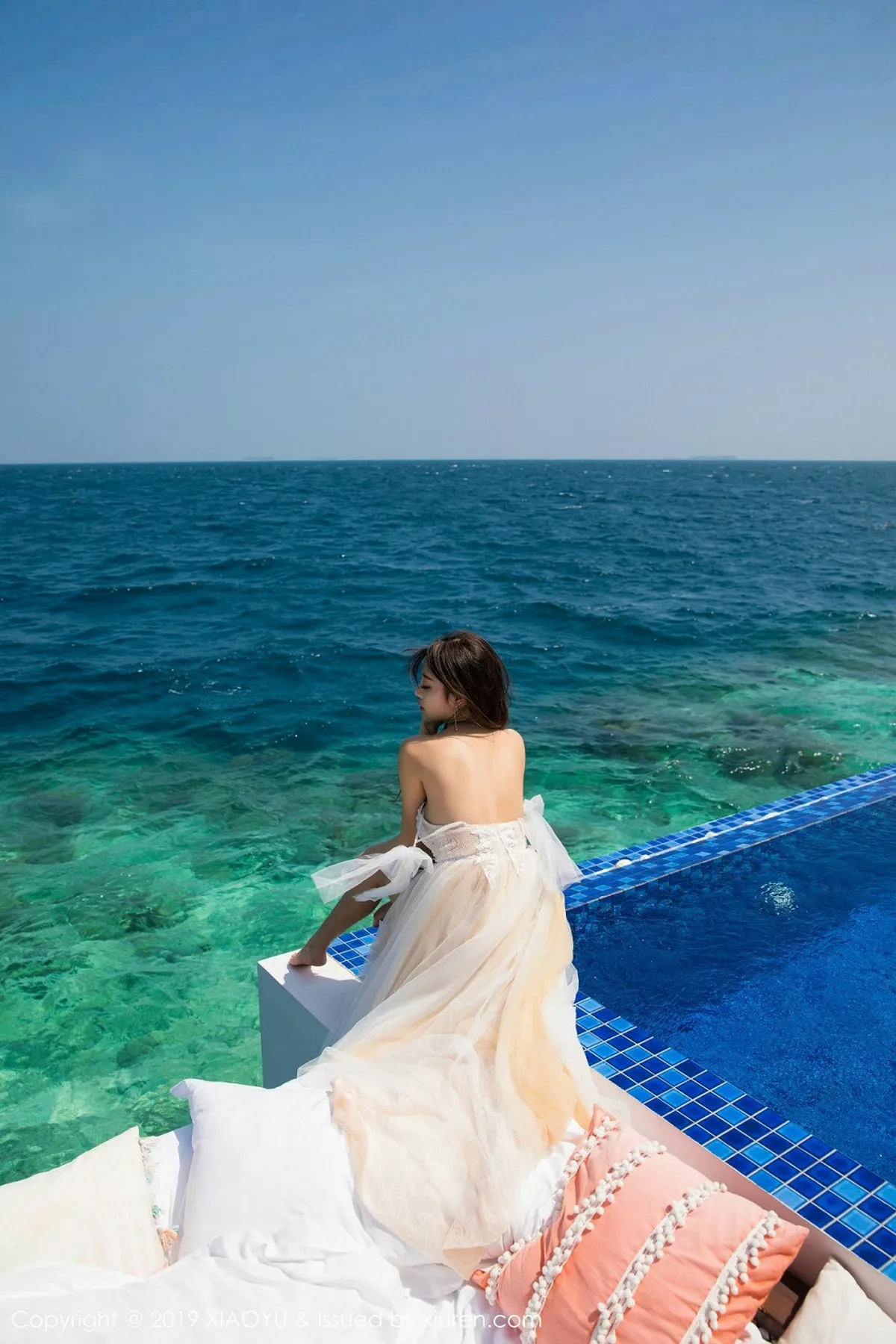 秀人集.com_[XiaoYu画语界]Vol.020_女神杨晨晨sugar马尔代夫旅拍红色内衣配吊带黑丝诱惑写真71P