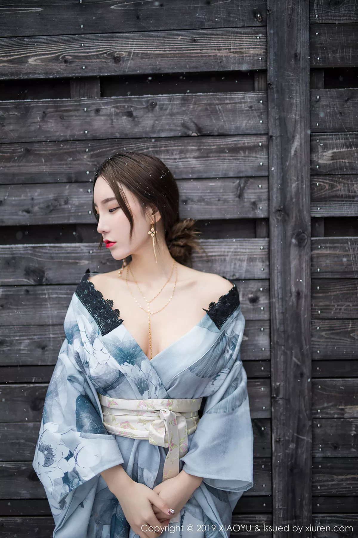 秀人集.com_[XiaoYu画语界]Vol.007_女神周于希Sandy北海道旅拍雪中佳人秀美乳撩人诱惑写真47P