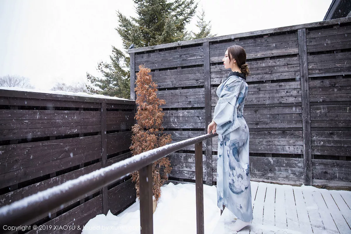 秀人集.com_[XiaoYu画语界]Vol.007_女神周于希Sandy北海道旅拍雪中佳人秀美乳撩人诱惑写真47P