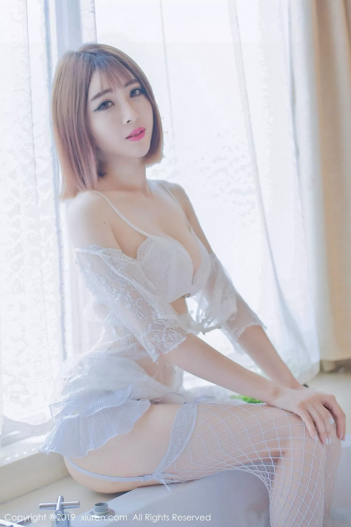 秀人集.com_[XiuRen秀人网]No.1406_嫩模凌萍儿私房白色蕾丝内衣配吊带白丝渔网完美诱惑写真47P