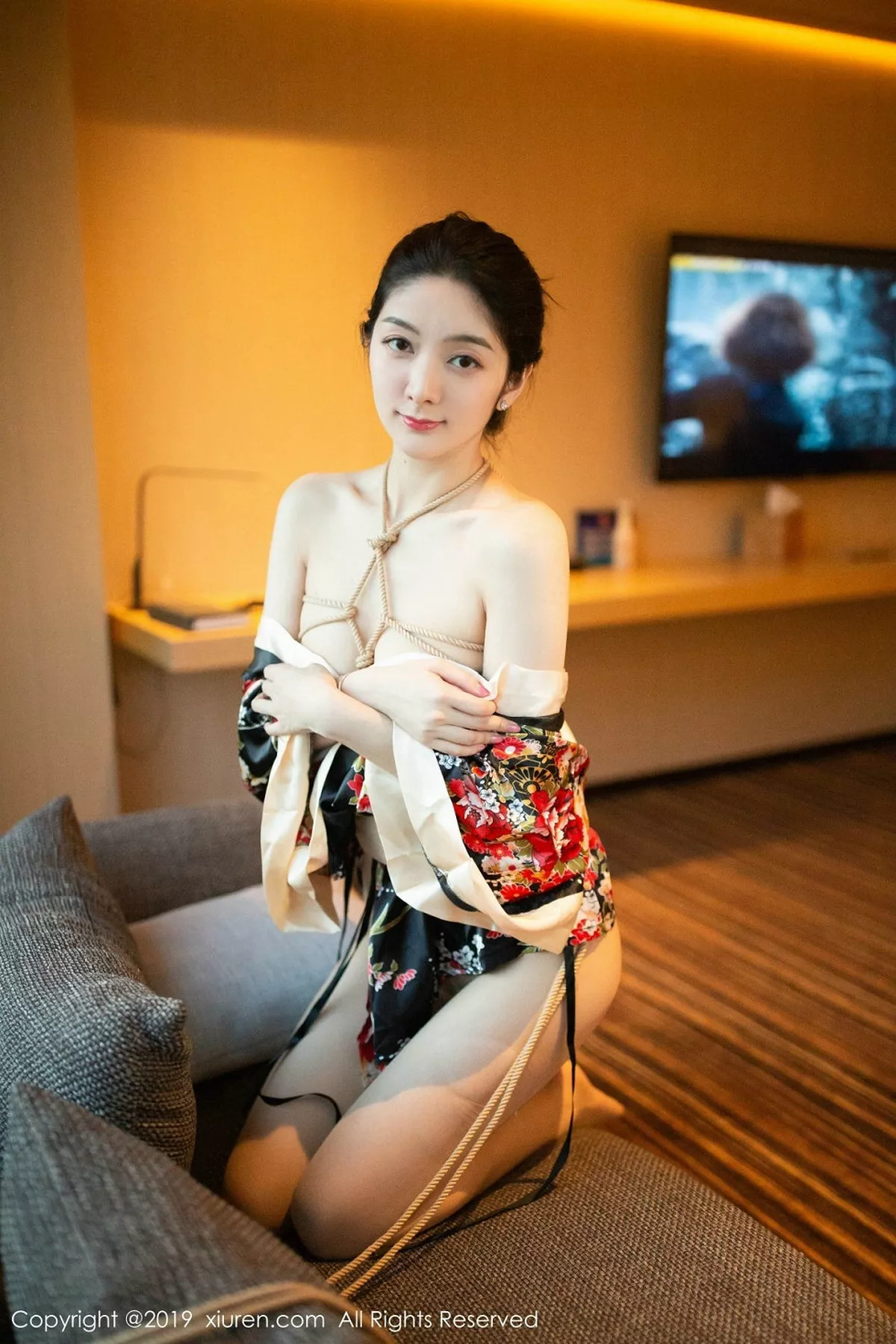 秀人集.com_[XiuRen秀人网]No.1444_女神Angela喜欢猫私房异域和服SM捆绑秀火辣身材诱惑写真44P