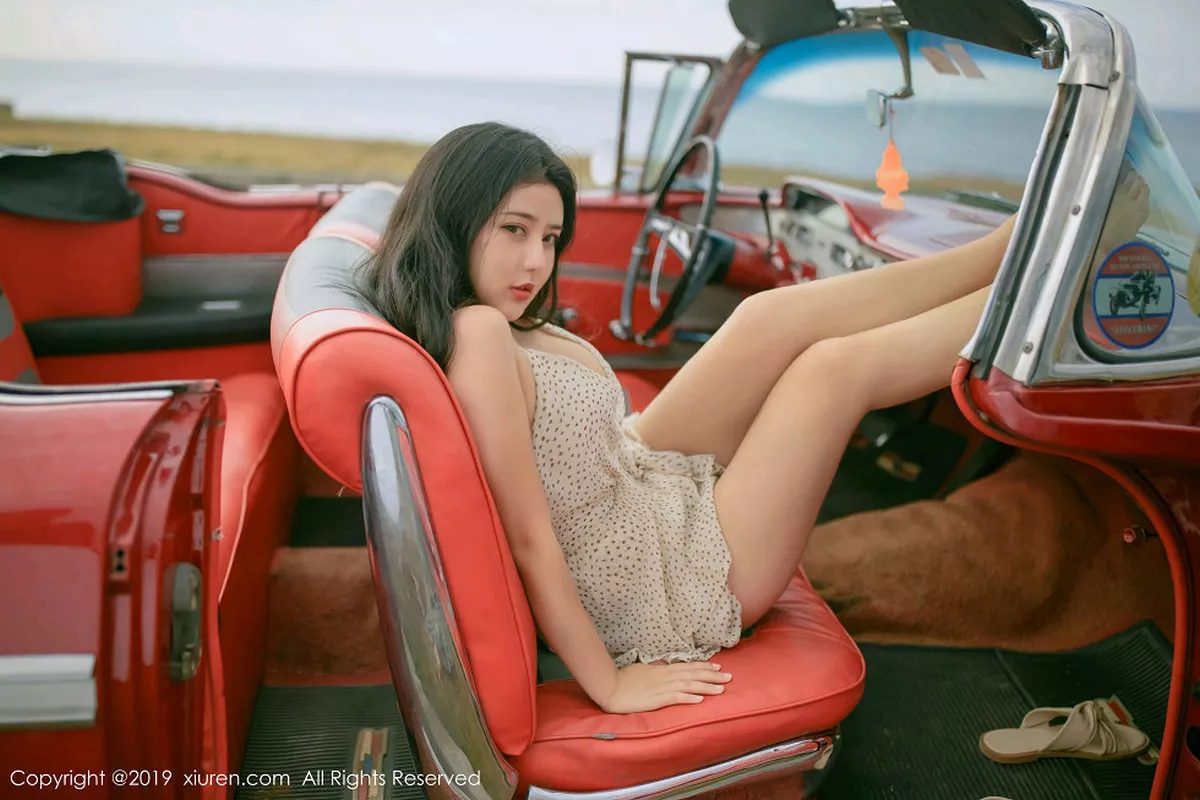 秀人集.com_[XiuRen秀人网]No.1463_女神Manuela玛鲁娜心愿旅拍香车大胆露出火辣翘臀诱惑写真61P